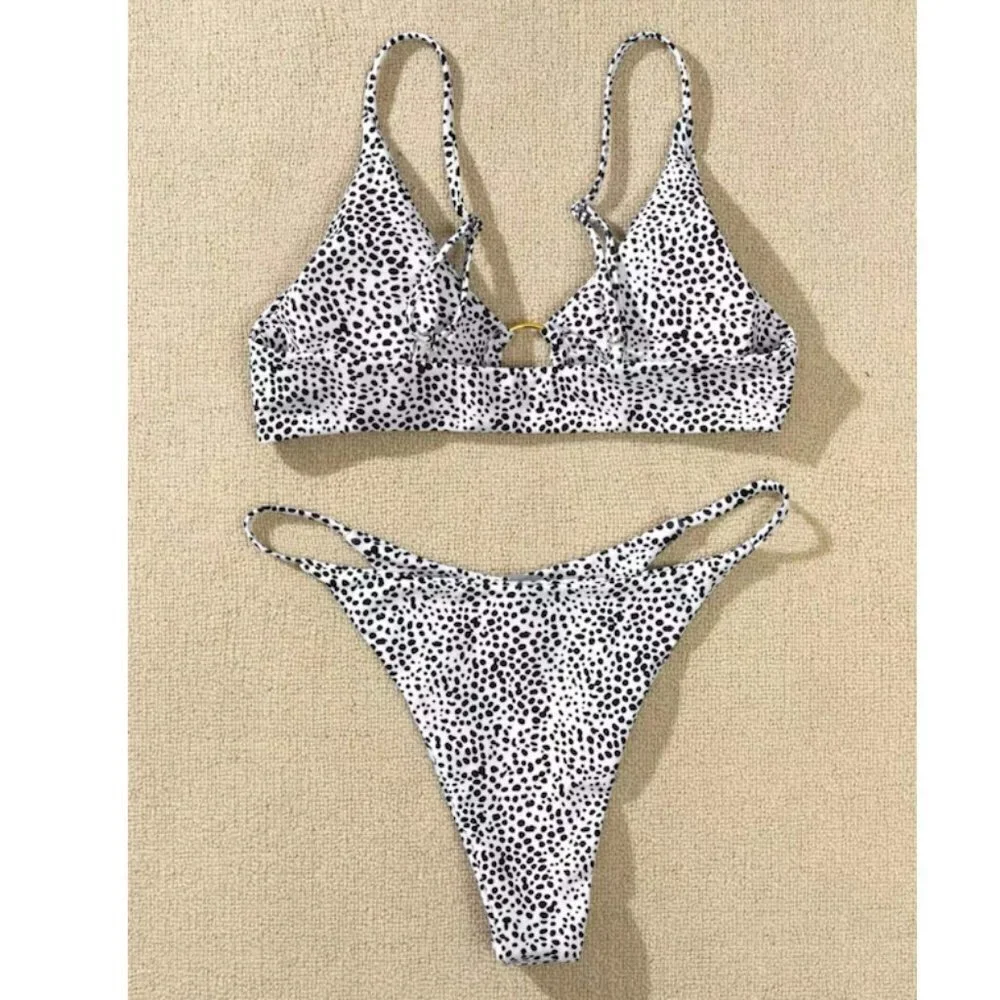 bikini - Picture 2 of 6